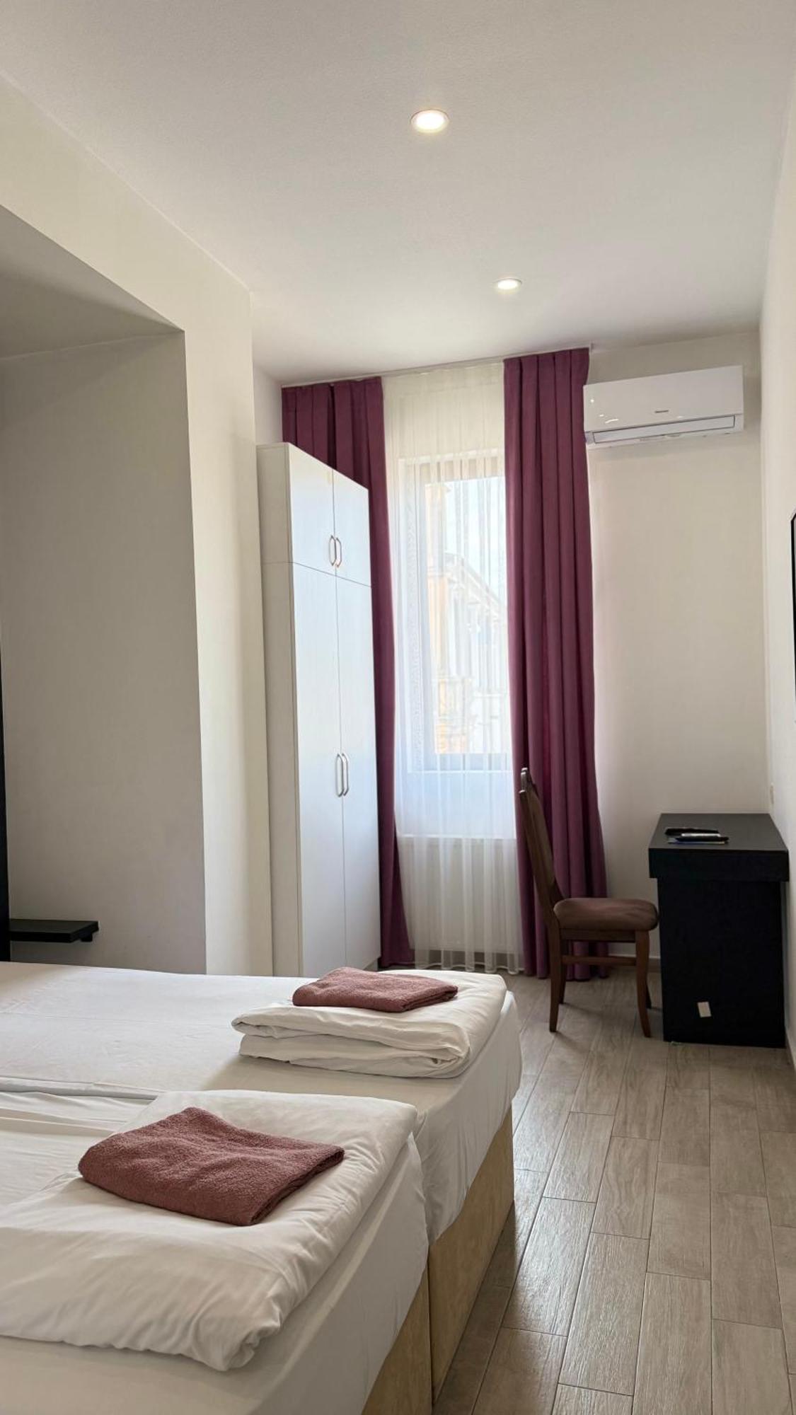 Star Hotel Kutaiszi Kültér fotó