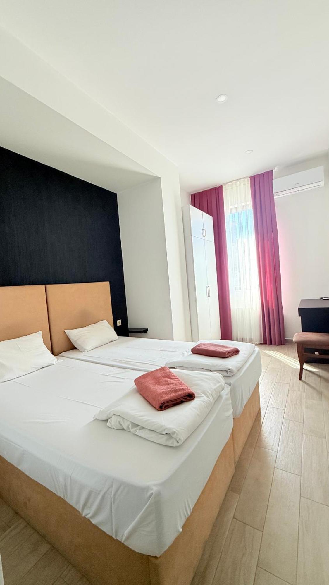 Star Hotel Kutaiszi Kültér fotó